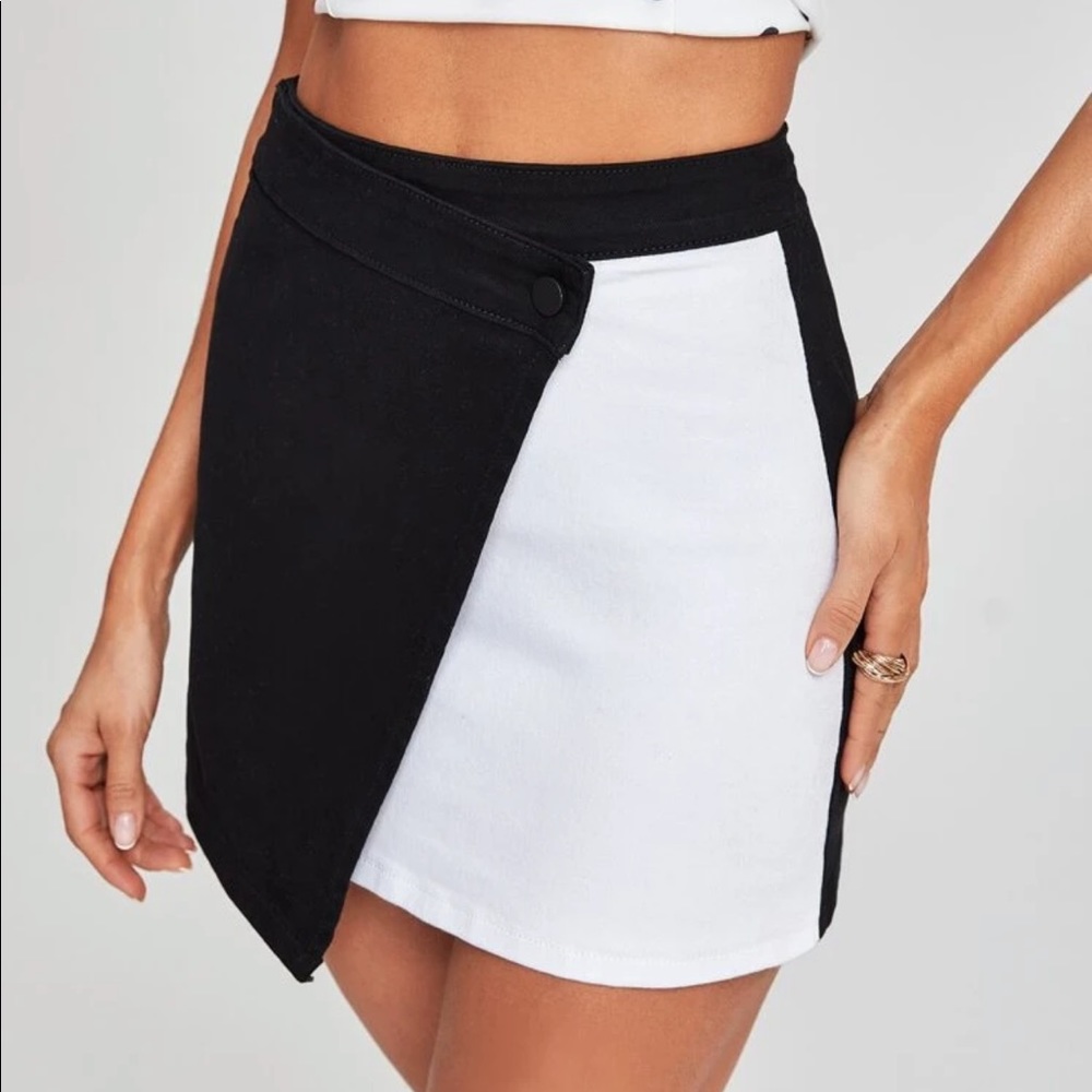 Zip Back Colorblock Wrap Denim Skirt